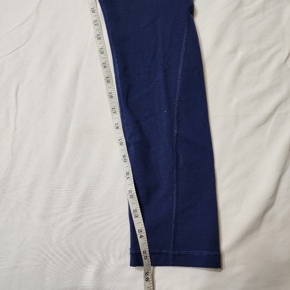 Blue leggings size large 2 pockets like new yoga workout gym pants pull on - Picture 3 of 10